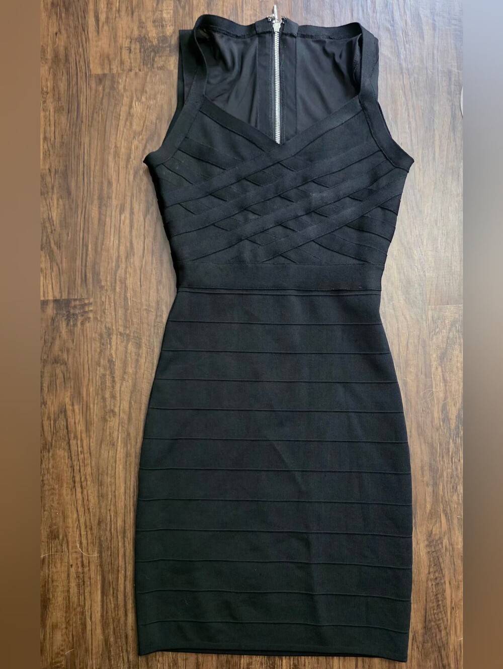 GUESS Fitted black stretch bandage dress Small